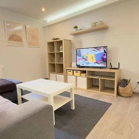 Avenida De Arteixo. Precioso Apartment