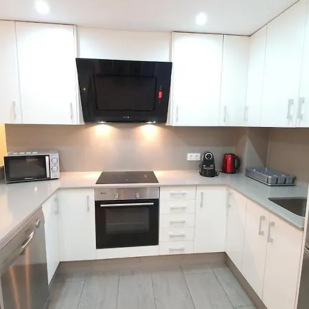 Avenida De Arteixo. Precioso א-קורוניה